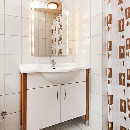 4 Star In Nyaraló